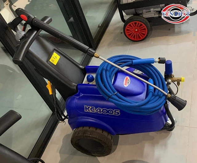 máy rửa xe Mazzoni