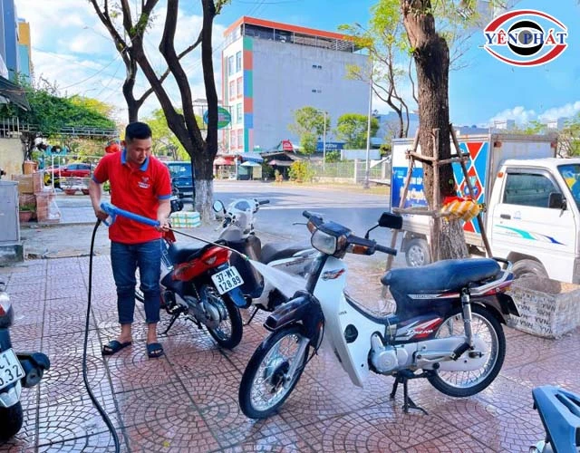 máy rửa xe Saika lực phun mạnh