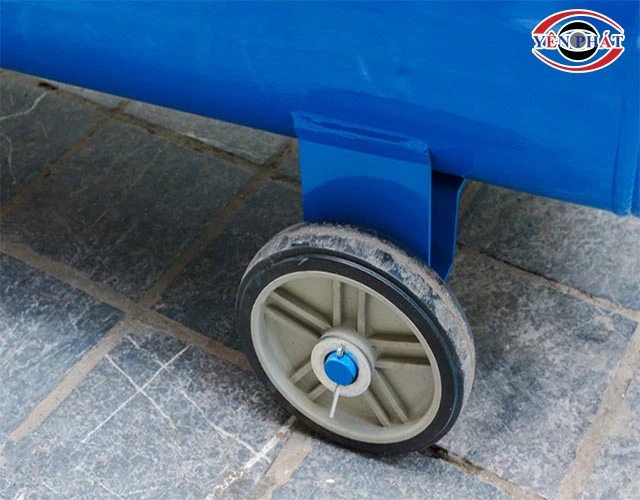 bánh xe máy nén khí 330 lít linh hoạt