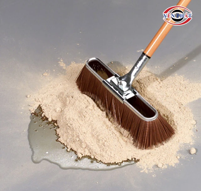 Top 10+ Cách tẩy dầu nhớt trên sàn nhà: Sạch bóng, Hiệu quả