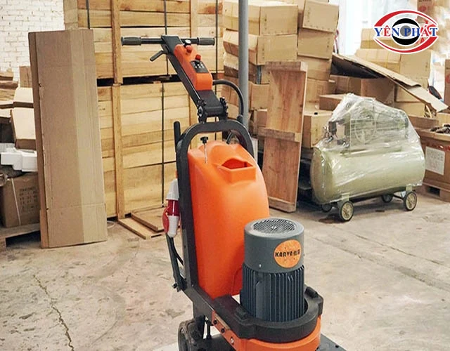 Gia công bề mặt bằng máy mài sàn bê tông