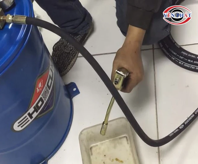 sử dụng dây cao áp máy bơm mỡ