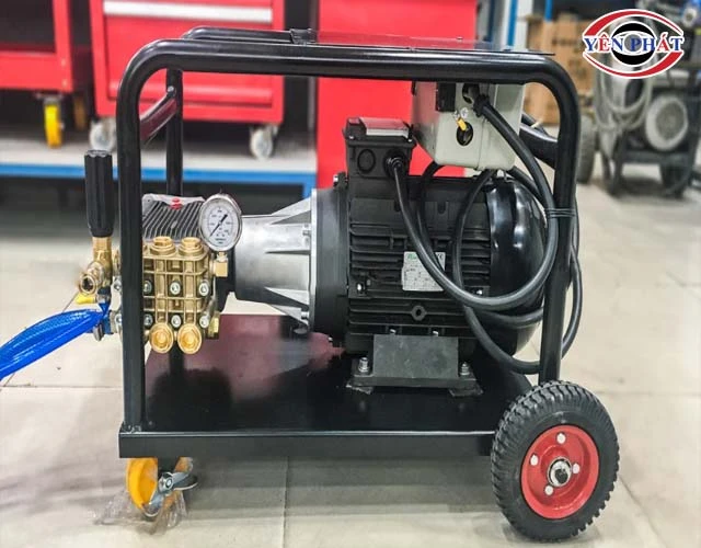 ưu điểm máy rửa xe Urali