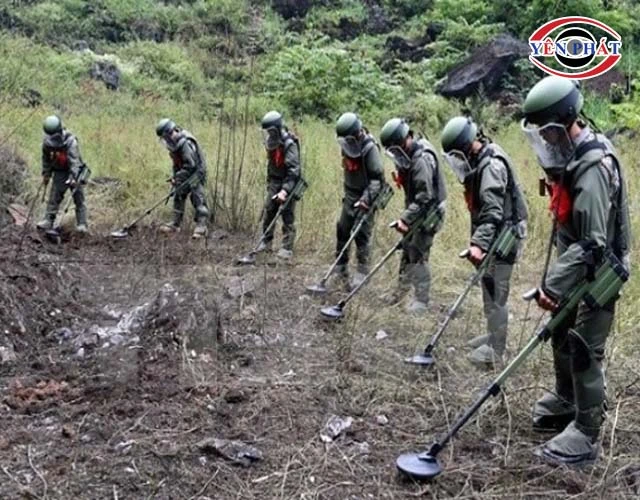 Máy dò kim loại AR944 hỗ trợ an ninh