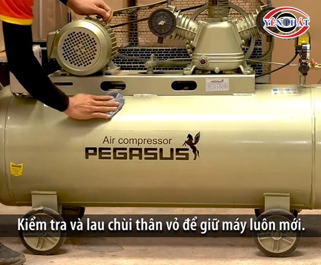 vệ sinh máy nén khí 250L