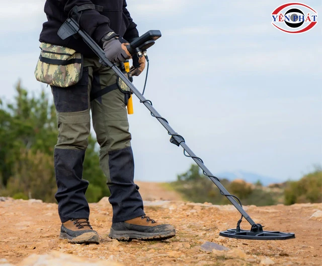 Máy dò kim loại Nokta dễ dùng