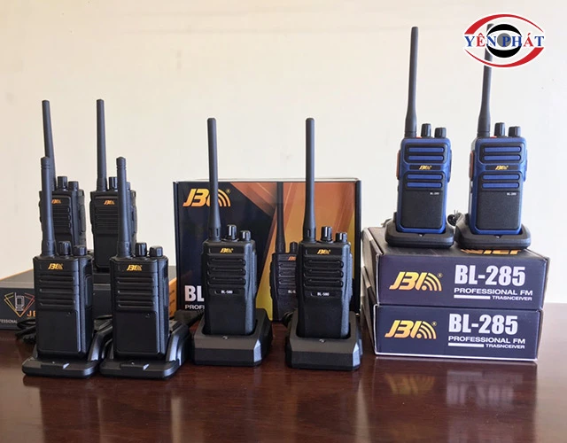 máy bộ đàm JBL