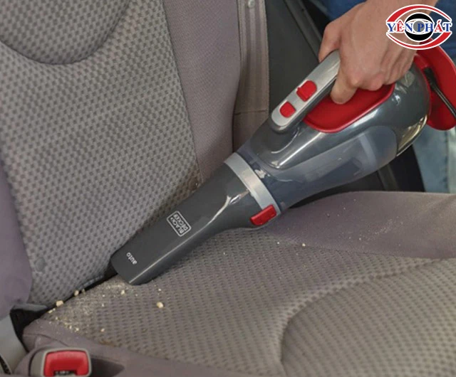 Dùng máy hút bụi 12V 