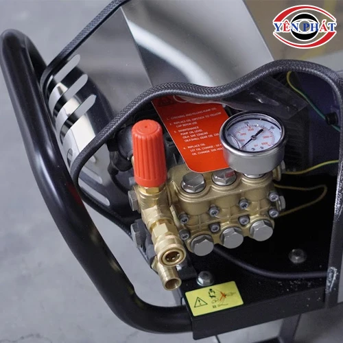 Máy rửa xe cao áp Kumisai 18M17.5-3T4 4