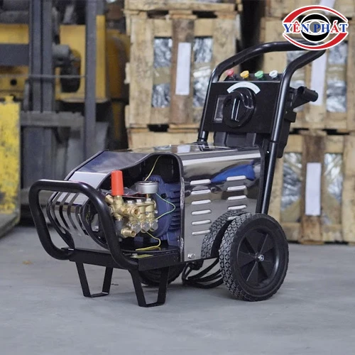 Máy rửa xe cao áp Kumisai 18M17.5-3T4 3