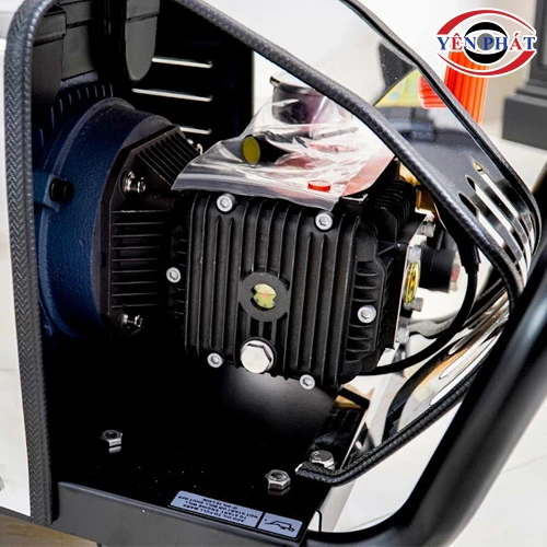 Máy rửa xe cao áp Kumisai 18M17.5-3T4 6