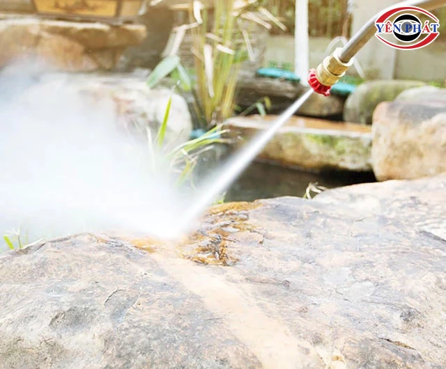 Máy rửa xe yili xịt mạnh