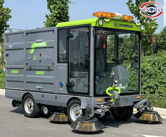 Chổi xe quét rác ngồi lái Kumisai KMS25