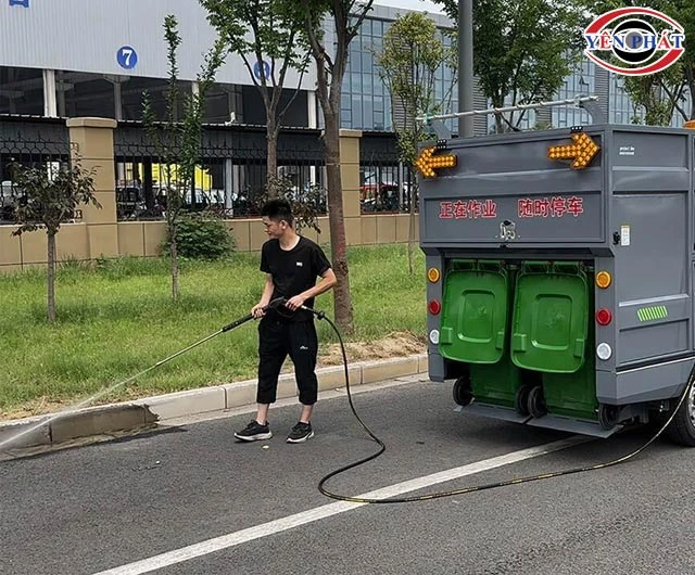 Ứng dụng xe quét rác ngồi lái Kumisai KMS25