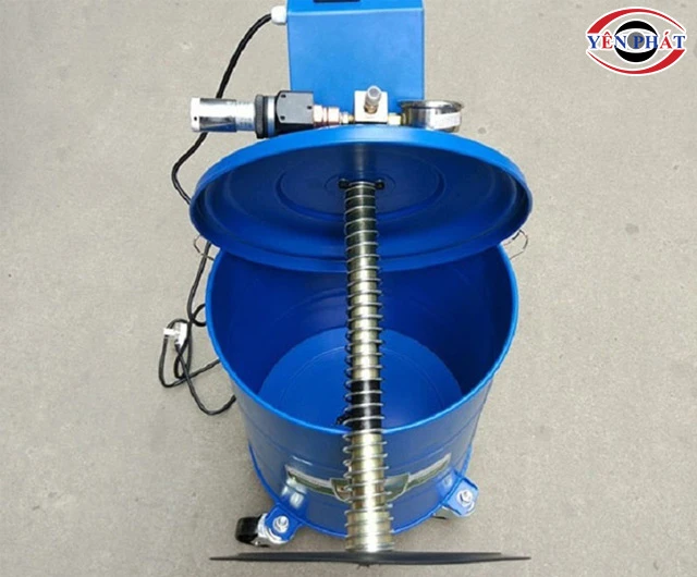 Máy bơm mỡ Yamada dễ dùng