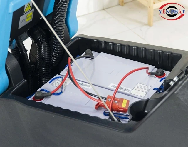 Kiểm tra nguồn điện/pin máy chà sàn liên hợp