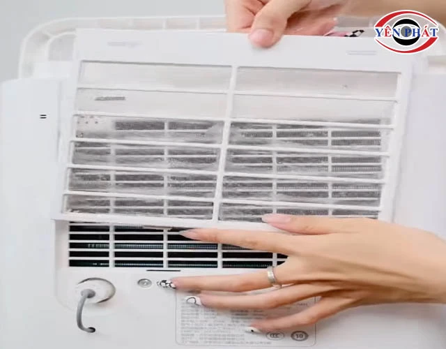 Kiểm tra, vệ sinh cảm biến, dàn lọc khí