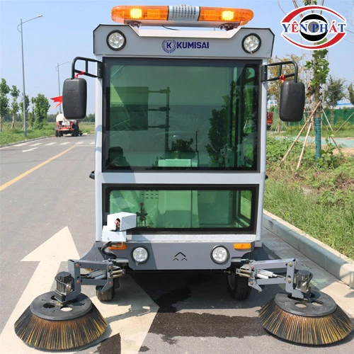 Xe quét rác ngồi lái Kumisai KMS S18 2
