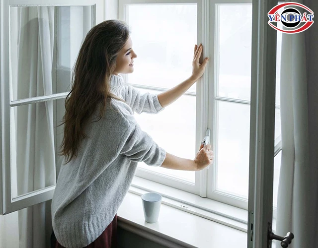 đóng kín cửa sổ