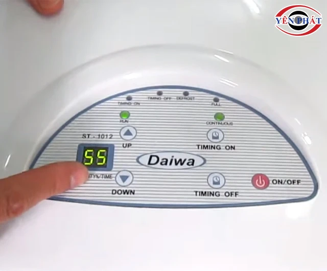 Chỉnh ẩm máy hút ẩm Daiwa