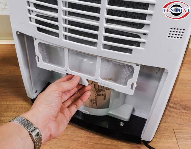 vệ sinh máy hút ẩm Edison