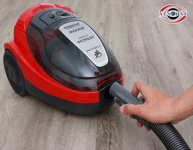 cách vệ sinh máy hút bụi Hitachi