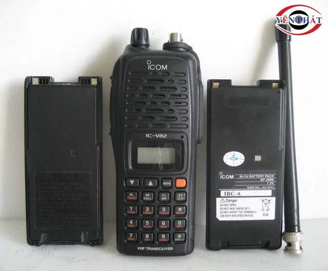 Máy bộ đàm ICOM IC - V82