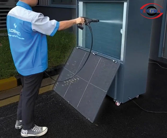 vệ sinh máy hút ẩm công nghiệp