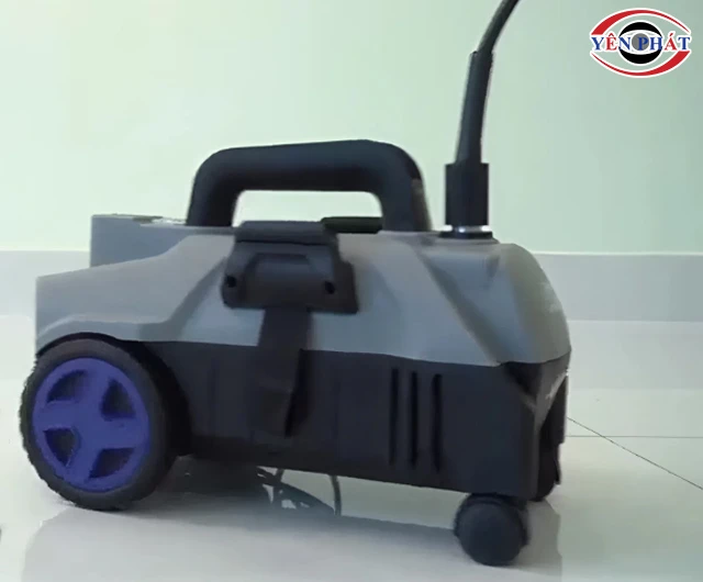 Máy rửa xe Hakawa thiết kế độc đáo