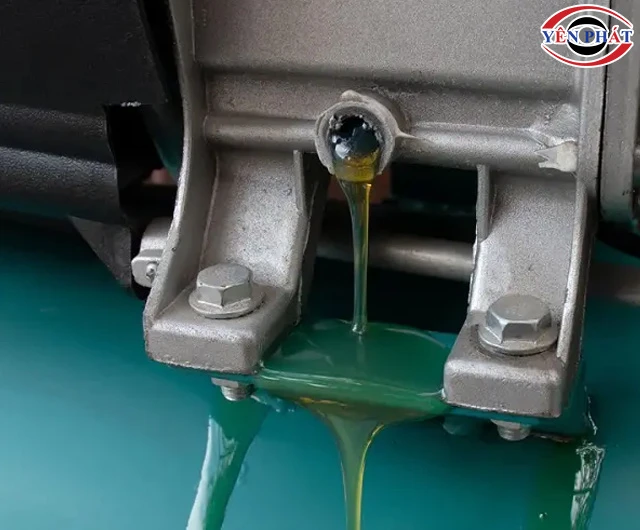 Xả dầu máy nén khí piston