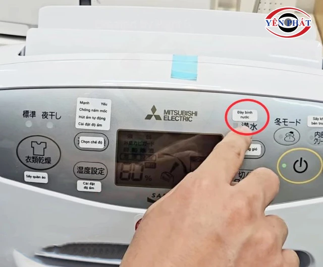 cách dùng máy hút ẩm Mitsubishi