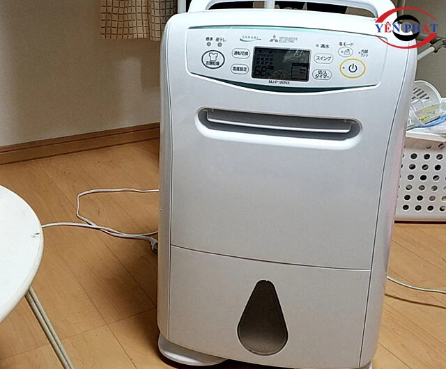 Máy hút ẩm gia đình Mitsubishi chân voi MJ-P180RX-W