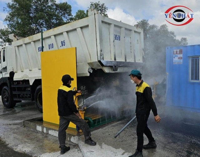 Máy phun nước rửa xe công trình GO GO