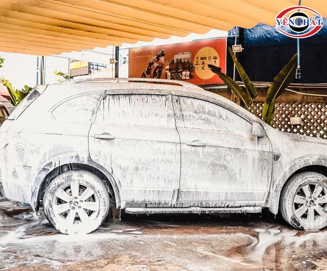 nước rửa xe Anaquat tạo bọt tốt