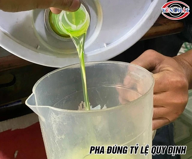 Pha nước rửa xe Anaquat