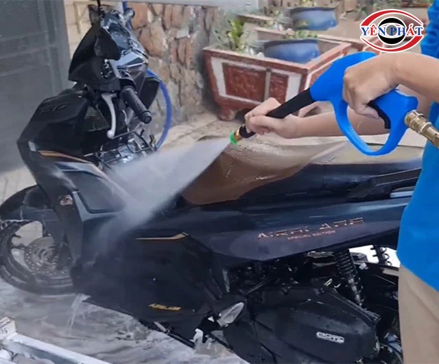 sử dụng máy rửa xe Stellato