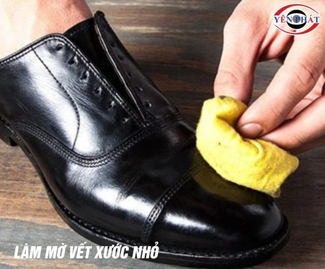 Xi đánh giày ALDO làm mờ vết xước