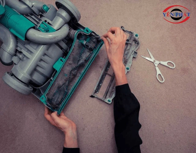 Gỡ bụi bàn chải cuộn, khôi phục lực hút mạnh mẽ