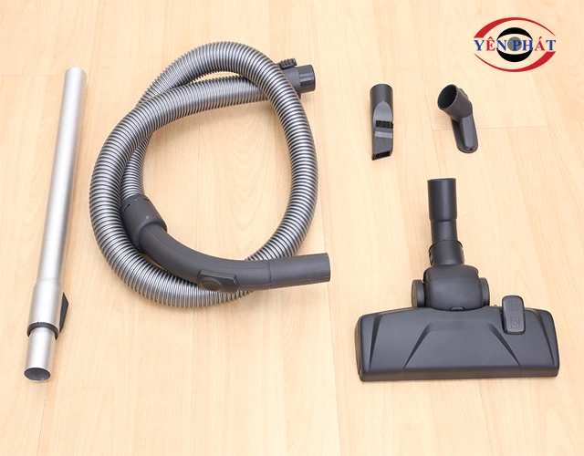 Làm sạch ống hút bụi và đầu ống nối