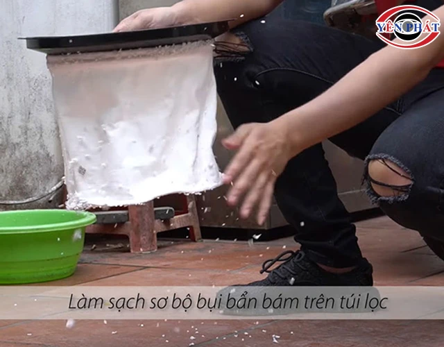 vệ sinh túi lọc máy hút bụi Anex