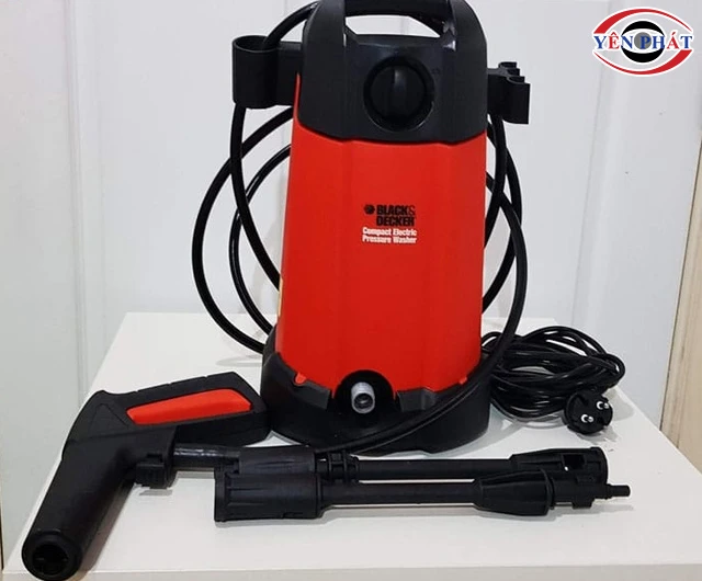 Máy rửa xe Black Decker PW1200