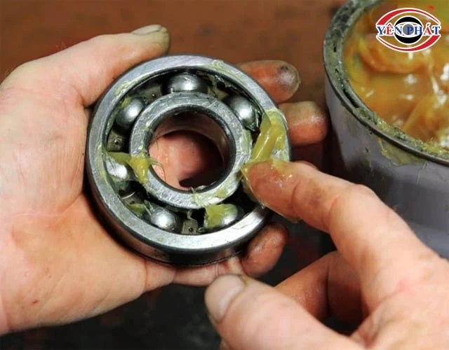 sử dụng và bảo quản mỡ bôi trơn