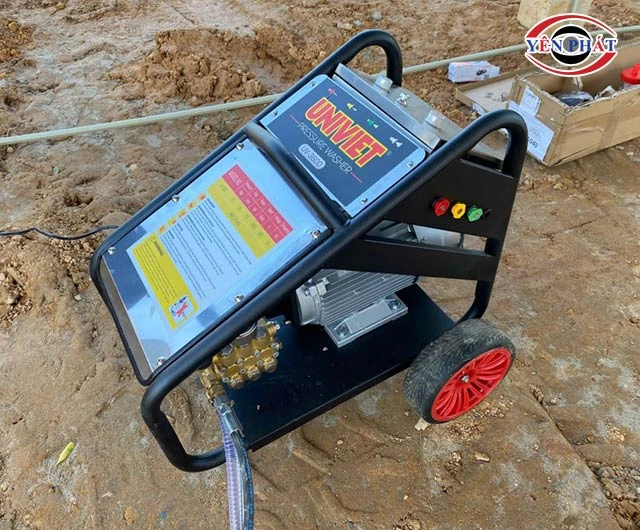 11+ Máy rửa xe Univiet: Làm sạch nhanh, Áp lực nước ổn định