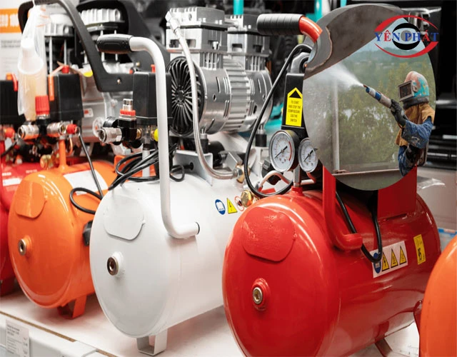 Máy nén khí phun cát: Xịt mạnh, Đa dụng, Xử lý bề mặt tốt