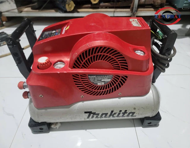 Máy nén khí Makita dùng điện