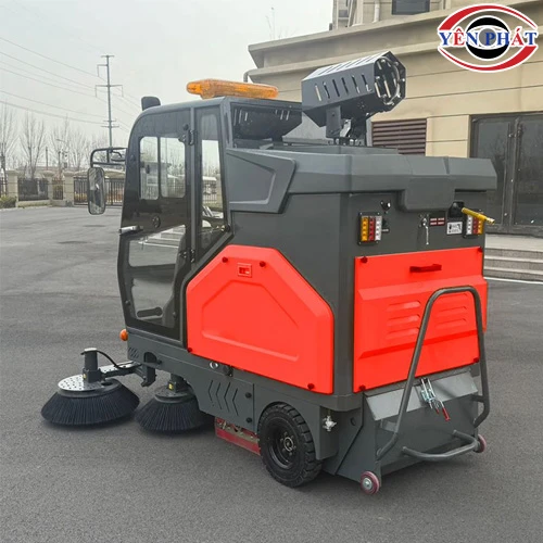 Xe quét rác ngồi lái Kumisai KMS-S240 2