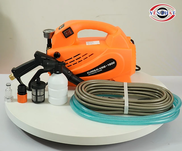 chọn máy rửa xe có đầy đủ phụ kiện