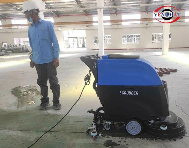 Bàn chải chà ưu việt cùng thanh gạt nước dễ tháo lắp