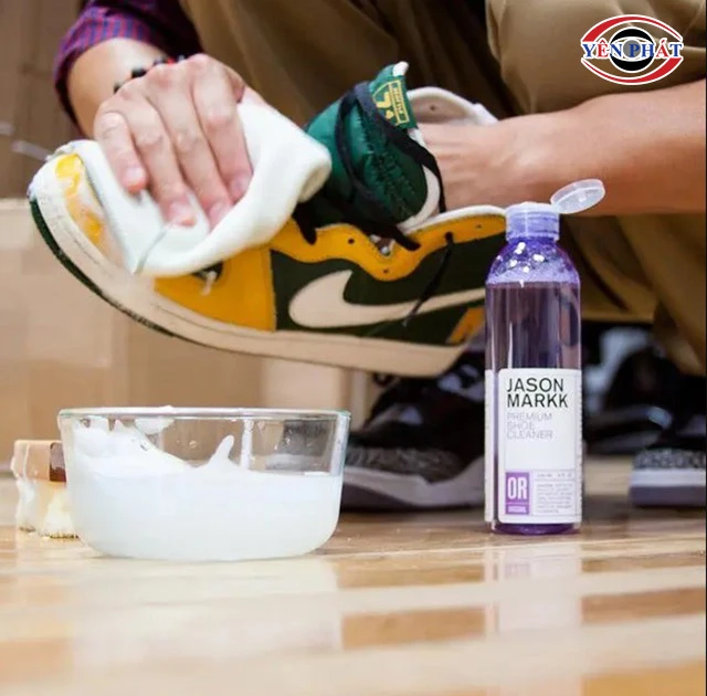 Top 10+ Dung dịch vệ sinh giày: Chất lượng, Giá hợp lý