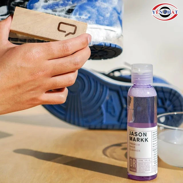 dung dịch vệ sinh giày